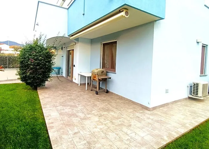 Corte Dei Castellari 32a * Borghetto Santo Spirito